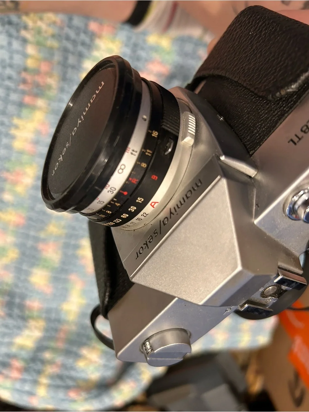 528TL 35mm Camera with Extra Lenses & Flashes - Black/Silver